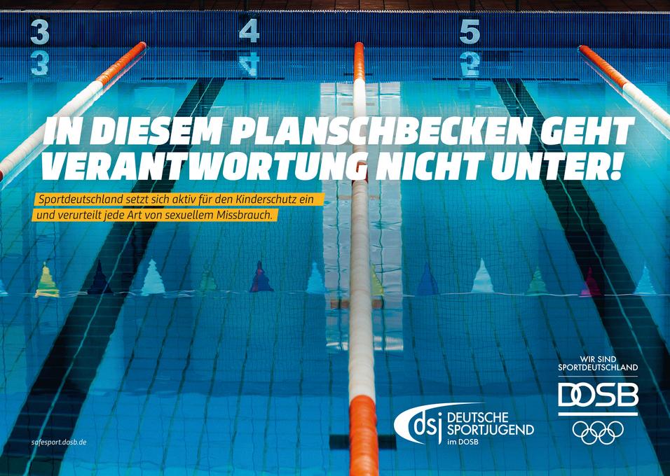 Schwimmbahnen mit Startblöcken; Schrift: „In diesem Planschbecken geht Verantwortung nicht unter!“